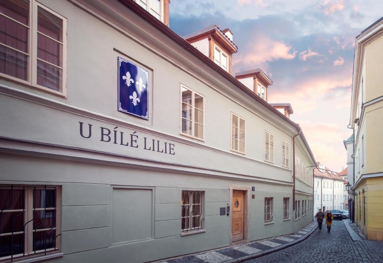 Hotel U Bílé Lilie Praga Exterior foto